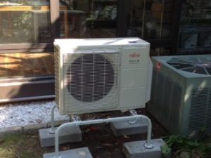Central Air Conditioning versus Ductless Split Air Conditioning System